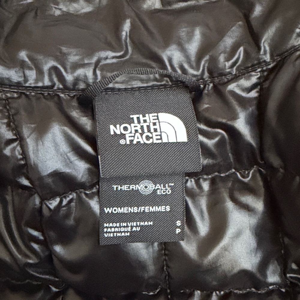 The North Face Women's Black Vest - Picture 5 of 5